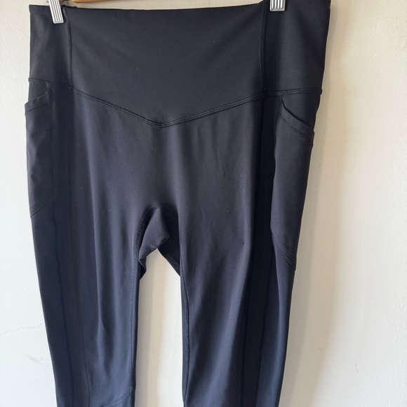 Lululemon all the right places crop ll 23” black - Picture 3 of 8